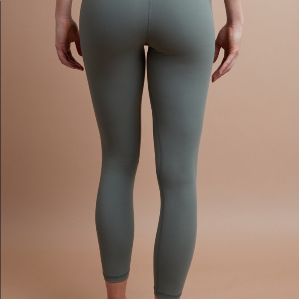 Light Green SSkin Leggings - Size Small